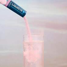 Liquid I.V. Hydration Multiplier - Cotton Candy - Hydration Powder Packets | Electrolyte Powder Drink Mix | Convenient Single-Serving Sticks | 8 Vitamins & Nutrients | 1 Pack (16 Servings) - 1Bottles - 查看 2