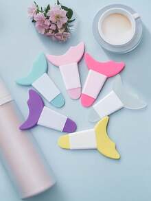 2个硅胶睫毛保护帽，适合初学者。它们可以作为辅助工具，用于在眼周涂抹眼线和睫毛膏，还配有柔软的新月形硅胶眼妆模板。 - 彩色 - 查看 1