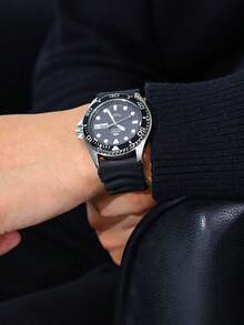 Orient 东方男士全自动机械表，男士防水运动潜水表，幽灵男士腕表，黑色表盘点刻度/树脂表带男士“Ray II Rubber”日本自动不锈钢潜水表，适合作为生日礼物、情人节礼物和日常佩戴。 - 黑色 - 查看 2