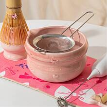 5件套爱心蝴蝶结陶瓷抹茶碗套装，抹茶入门套装，包含陶瓷抹茶碗、抹茶搅拌棒、不锈钢抹茶筛、天然竹制抹茶勺，抹茶制作工具包，高温烧制，简约高端，品质上乘，可用于制作甜点糕点，茶具套装，日式礼盒装茶点套装 - 彩色 - 查看 4