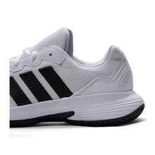Adidas 男士 GameCourt 2 M 网球鞋，轻便缓震，适合户外及休闲穿着，KI0781