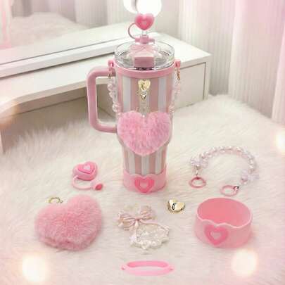 Juego de 7 piezas de accesorios en forma de corazón rosa para tumblers de 30oz y 40oz, que incluye cadena y colgante con lazo de perlas, bota de silicona, tapa con pajita, placas con nombre y tapa con lazo - Regalo estético y lindo para mujeres y niñas