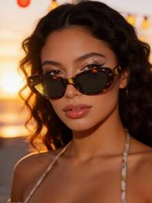 1副纤细镜框复古玳瑁猫眼时尚眼镜 | Y2K海滩宝贝椭圆形 | 可爱女孩美学派对及街头服饰必备 | 旅行及海滩度假必备 - 茶豆花 - 查看 6