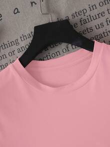 这款甜美的情人节腊肠犬印花短袖圆领T恤采用心形设计，饰有爱心、玫瑰、礼物和气球元素。短袖和圆领设计营造出可爱浪漫的氛围，非常适合春夏两季，无论是约会还是日常穿着都非常合适。它是情人节的绝佳礼物之选。 - 粉色 - 查看 5