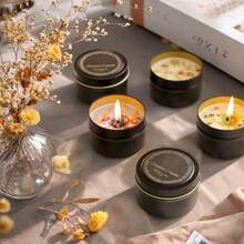 香氛蜡烛礼盒套装 | 金属罐按摩油蜡烛，蕴含天然椰子油和植物精油，适用于卧室和浴室 | 持久留香，滋润肌肤，是馈赠亲朋好友的贴心礼物 | 便携设计，适合旅行、生日、情人节或母亲节等场合。 - 彩色 - 查看 6
