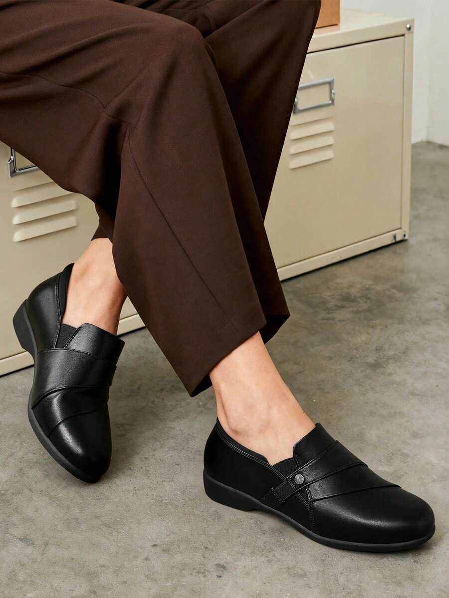 Women Loafers Slip On Flats With Arch Support 0.98-Inch Heel Comfortable Business Casual Work Office Loafers Shoes - màu đen - Xem 1