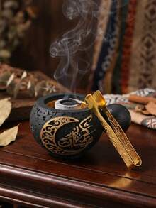 1 Buah/Set Pembakar Dupa Bertekstur Retro dengan Elemen Islami. Terbuat dari keramik buram dan dihiasi manik-manik kayu imitasi, pembakar bakhoor ini memiliki gaya vintage dan elegan dengan bentuk bulat dan berisi. Detailnya meliputi pola bulan sabit berongga emas dan desain kaligrafi Arab. - MultiWarna - View 6