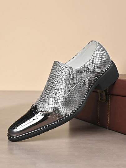 1双男士蛇纹图案奢华仿皮铆钉低跟套脚鞋，PU皮鞋面，橡胶鞋底，舒适商务休闲乐福鞋，适合派对、办公室、日常穿着