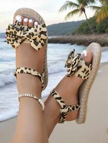 1 Pair Girls' Leopard Print Bow Straw Woven Flat Sandals, Quality Chiffon Material Soft & Comfortable Bohemian Style, Matching Mother-Daughter Design With Elastic Band For Easy Wear, Thick & Lightweight Sole Suitable For Summer, Ages 3-14 - Brown - View 8