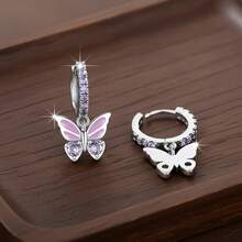 1对S925银紫色蝴蝶耳环，镶嵌合成立方氧化锆，百搭高端紫色蝴蝶耳环，适合多种场合，低过敏性，女士礼物之选。