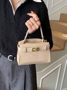 Modern Chic Gold Hardware Decor Women's Handbag; Fashionable Minimalist Square Handbag With Shoulder Strap Decor; New Solid Color Urban Commute Adjustable Shoulder Strap Crossbody Bag, Suitable For Shopping - Apricot - View 3