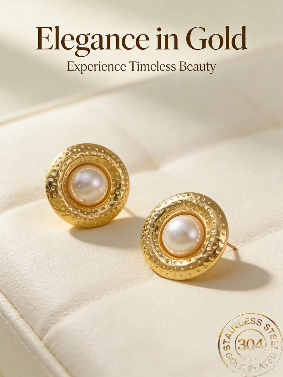 Bông tai nữ mạ vàng đính ngọc trai giả, chất liệu thép không gỉ chống dị ứng. Bông tai hình trái tim thắt nút mạ vàng. Dành cho phái nữ, trang sức thanh lịch phù hợp cho đám cưới, tiệc tùng và đeo hàng ngày, món quà trang sức ít gây dị ứng cho người có tai nhạy cảm. - Nhiều màu - Xem 1