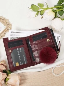 Portefeuille fin et léger, orné d'un pompon en fourrure, avec détails de lettres. Idéal comme cadeau d'anniversaire, de Noël, de Saint-Valentin ou pour les femmes et les jeunes filles. Parfait pour les voyages d'affaires, les anniversaires, la Saint-Valentin, ou comme cadeau pour une amoureuse. Convient également comme sac pour l'école, la chambre d'étudiant ou pour la rentrée scolaire. - Rouge foncé - Voir 7