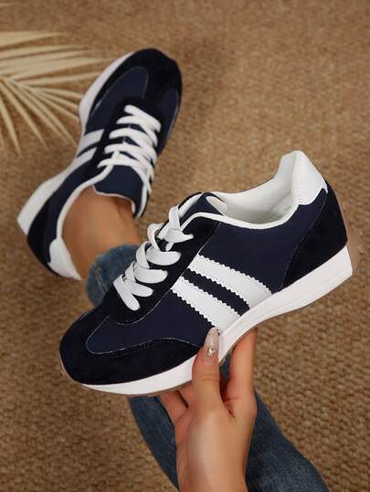 Women's Outdoor Casual New Increased Height Sports Shoes, Plus Size Fashion Versatile Leather Round Toe Lace-Up Sneakers