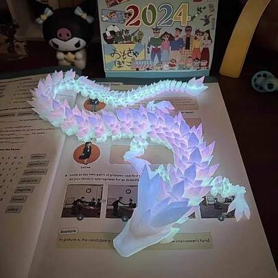 1个夜光水晶中国龙 - 彩虹发光版 - 发光龙 - 多种尺寸可选 - 动物模型 - 中国龙玩具 - 家居装饰摆件 - 桌面摆件 - 生日礼物 - 圣诞礼物 - 万圣节礼物 - 完美礼物 - 玩具 - 注意：需先照射光照才能发光