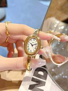 女士腕表，金色表盘，经典椭圆形表壳，罗马数字表盘，适合日常佩戴、商务场合或作为节日礼物。 - 均碼 - 查看 12