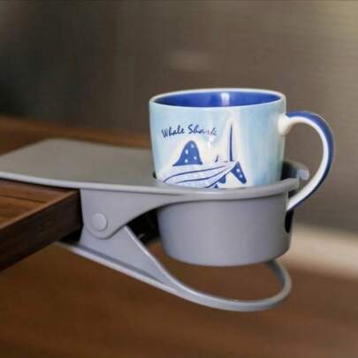 1/4 pièces Support de tasse à boisson, clip de table en plastique pour boisson, clip porte-gobelet imperméable, support de tasse pour chaise, grand clip pour le bord de la table, support pour tasse/boisson/soda/café, support pour tasse et soucoupe, convient pour la maison et le bureau (couleur aléatoire)
