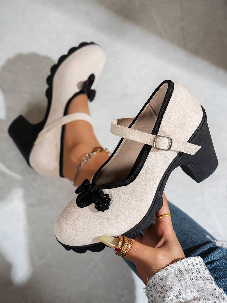 2026 Spring/Autumn New Black Chunky Heel Sandals With Wave Sole, Elegant Commuting Shoes For Women - Apricot - View 1