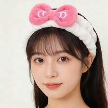 Miniso 1 chiếc băng đô Hello Kitty màu hồng bằng vải nhung: Chất liệu lông giả mềm mại, trang trí nơ cổ điển, thiết kế co giãn (không gây bó chặt), thấm hút tốt, phù hợp cho chăm sóc da/trang điểm/tắm và là phụ kiện thời trang hàng ngày. - Màu Hồng baby - Xem 4
