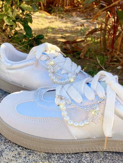 2pcs Elegant Rhinestone Butterfly ABS Pearl Bow Tie Chain DIY Detachable Decoration For Boots, Skate Shoes, Sneakers, Bags - Perfect Gift For Holidays, Parties And Special Occasions