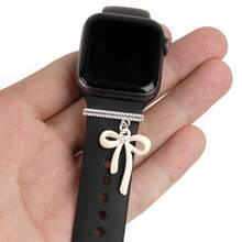 1个金属米白色蝴蝶结吊坠装饰环，可爱蝴蝶结硅胶表带配件，兼容苹果手表表带38mm、40mm、41mm、42mm、44mm、45mm、46mm、49mm - 彩色 - 查看 2