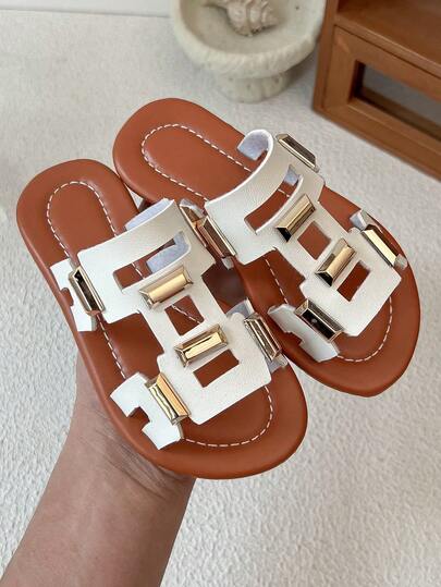 1 par de sandalias planas con decoración metálica para mujer, minimalistas y cómodas, antideslizantes y de punta abierta, nuevo estilo ligero y lujoso adecuado para uso casual de verano