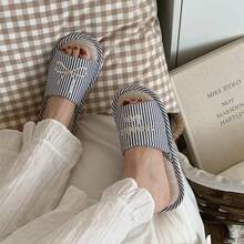 XIXITIAO 1 Pair Sweet Vertical Stripe Letter & Bow Pattern Comfortable Soft Bottom Flat Slippers, Suitable For Home, Bedroom, Indoor Wear, All Season - Grey - View 7
