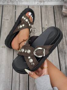 纯色铆钉装饰新款时尚金属扣装饰露趾厚底凉鞋，时尚、舒适、防滑、百搭、易清洁，适合海滩和日常穿着。 - 咖啡棕 - 查看 5