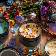 香氛蜡烛礼盒套装 | 金属罐按摩油蜡烛，蕴含天然椰子油和植物精油，适用于卧室和浴室 | 持久留香，滋润肌肤，是馈赠亲朋好友的贴心礼物 | 便携设计，适合旅行、生日、情人节或母亲节等场合。 - 彩色 - 查看 4