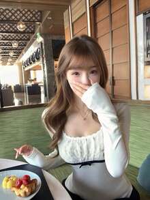 Áo thun dài tay ôm dáng cổ ren, áo khoác ngoài cho nữ mùa xuân. - Màu be - Xem 1