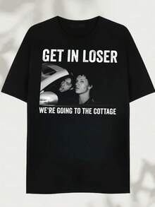 Funny Graphic T-Shirt Cottage Trip, Hockey Romance Esthetic T-Shirt, Cozy Friends Getaway Shirt, Unisex Shirt - màu đen - Xem 1