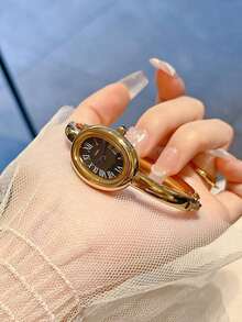 女士腕表，金色表盘，经典椭圆形表壳，罗马数字表盘，适合日常佩戴、商务场合或作为节日礼物。 - 均碼 - 查看 10