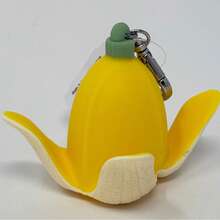 Llavero Holder porta gel incluido al azar bath  b&BW original figuras silicona y brillos bota canasta de flores pastel coquette corazon CABALLITO MAR PLATANO MALETA MARIPOSA NAVIDAD CEREAL MILK - AMARILLO PLATANO - Ver 4