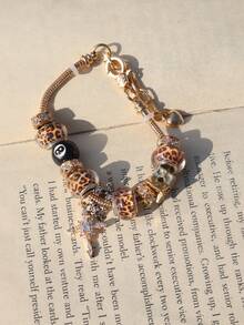 1 件女士可调节手链套装，带台球、星星、饰物、豹纹和时间饰物
