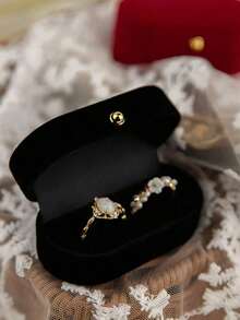 1Pc Velvet Ring Box, Hexagon 3 Slots Triple Slot Ring Box, Wedding Day Ring Box For Wedding Ceremony Wedding Ring Holder Ring Box, For Multiple Rings Ring Boxes, Wedding Ring Storage Box, Wedding Ring Holder, Engagement Ring Holder Ring Holder Box Back To School - 彩色 - 查看 12