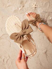 Sandali piatti da donna con decorazione a fiocco, stile casual da esterno, con punta aperta, sexy, antiscivolo, comodi, adatti per primavera, estate, autunno, spiaggia, vacanza - Castano - Visualizzare 6