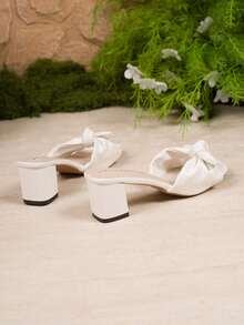 Sandalias de tacón alto con lazo para mujer, mulas de tacón grueso a la moda, adecuadas para fiestas y banquetes, pantuflas blancas - Blanco - Ver 8