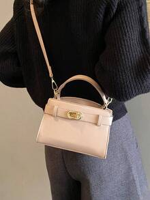 Modern Chic Gold Hardware Decor Women's Handbag; Fashionable Minimalist Square Handbag With Shoulder Strap Decor; New Solid Color Urban Commute Adjustable Shoulder Strap Crossbody Bag, Suitable For Shopping - Apricot - View 5