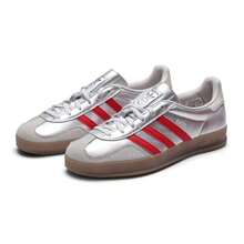 Adidas Giày thể thao nữ cổ điển, kiểu dáng thấp cổ, giày đi làm trong nhà, giày thể thao nhẹ nhàng, JR2403 - Bạc ánh kim/Đỏ nhạt/Xám nhạt - Xem 3