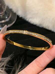 Bộ 5 chiếc vòng tay bằng thép titan mạ vàng 18K kiểu cổ điển, vòng tay thép không gỉ thanh lịch không phai màu dành cho nữ. - Xem 3