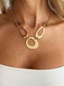 1pc Vintage Geometric Hollow Oval Clavicle Chain, Suitable For Off-Shoulder, Work Outfits, Sweet & Cool Girl Vibe Accessory - Irregular O-shaped Necklace - View 1