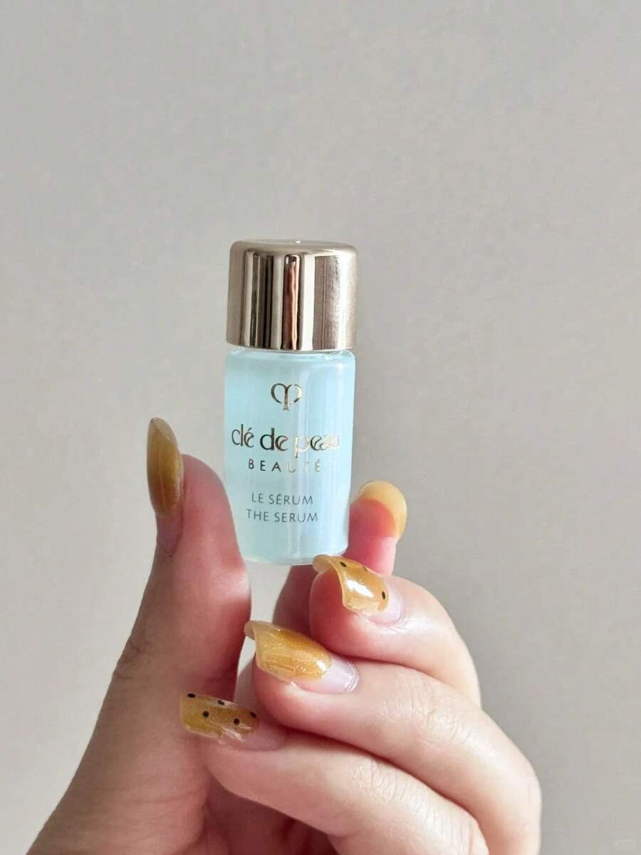 3ml CPB Radiance Boosting Serum, Suitable For Daily Use - Clear - View 1