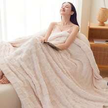 Local Delivery  Fleece 3D Checkered Lightweight Bed Blanket All Season Use, Can Be Used In Many Scenarios, Bath Towel, Bathrobe, Blanket, Air-Conditioning Blanket, Shawl Blanket, Travel Blanket1 Pc Super Soft Throw Blanket Premium Silky Flannel - Màu be - Xem 10