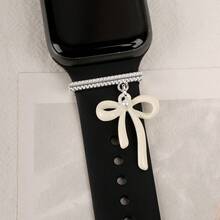 1个金属米白色蝴蝶结吊坠装饰环，可爱蝴蝶结硅胶表带配件，兼容苹果手表表带38mm、40mm、41mm、42mm、44mm、45mm、46mm、49mm - 彩色 - 查看 3