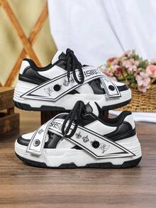 2026 Spring/Autumn Unisex Casual Fashion Sneakers, Personalized Printed Detachable Decor Strap Youth Athletic Shoes, Round Toe Low-Top Lace-Up Comfortable Sports Shoes, Cool Streetwear Style Loafers - Black and White - View 5