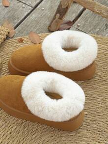 女士舒适厚底套穿式雪地靴，毛茸茸的冬季新款时尚百搭踝靴