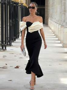 Contrast Color Twist Off-Shoulder Long Bodycon Dress - Black and White - View 1