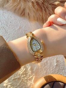 这款时尚简约的金色石英女表适合日常佩戴，也可作为生日/毕业礼物或休闲聚会佩戴。 - 金色 - 查看 7