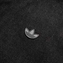 Adidas 女士夹克/外套，舒适轻便，休闲户外运动夹克 - 牛仔黑 - 查看 4