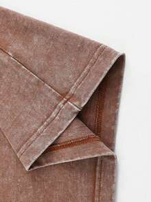 One Piece Pattern T-Shirt - Vintage Washed Loose Short-Sleeved T-Shirt, Featuring Five Gears And Various Character Designs, Anime Character Group Design, Street Style Casual T-Shirt, Fashionable Anime Merchandise, Suitable For Everyday Wear And Fan Collection, Dynamic Artistic Patterns. Vintage Washed And Distressed Short-Sleeved T-Shirt, Printed With Letters And Anime Character Patterns, Loose Fit, Skin-Friendly And Comfortable, Suitable For Outdoor Activities And Daily Wear, Dropped Shoulder Crew Neck Pullover, Heavy-Duty Washed And Distressed Short-Sleeved T-Shirt, Street Style, Fashionable And Versatile, Comfortable And Breathable, Youthful And Energetic, Vintage Washed Effect, Suitable For Both Men And Women. - 咖啡棕 - 查看 4